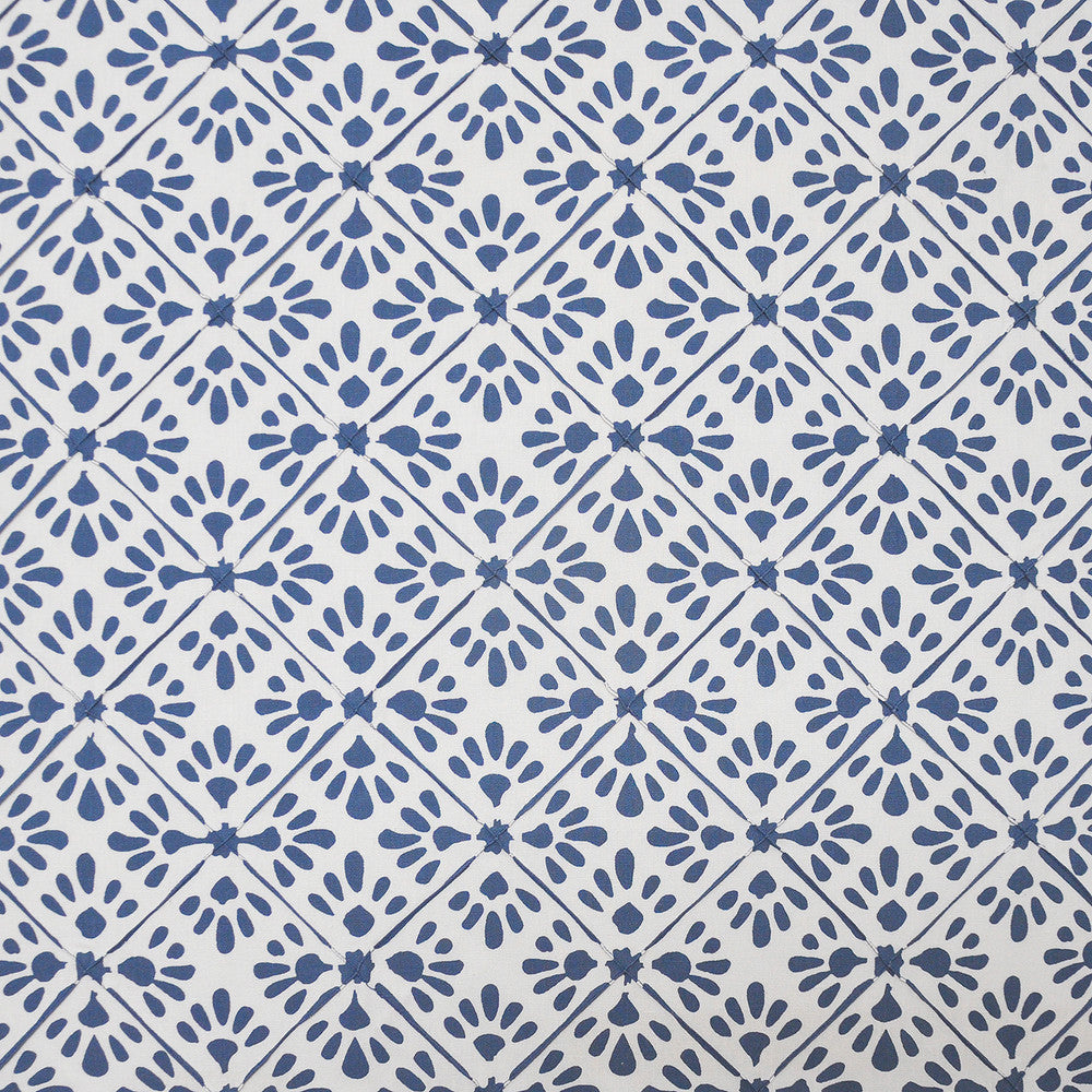 Sundrop # 218 Splash by Maxwell Fabric COLOR WAVES-GARDENIA 60% POLYESTER
30% COTTON 10% LINEN INDIA </p><p>Repeat: Horizontal: and Vertical: V&H-6 54" - Fabric Carolina -