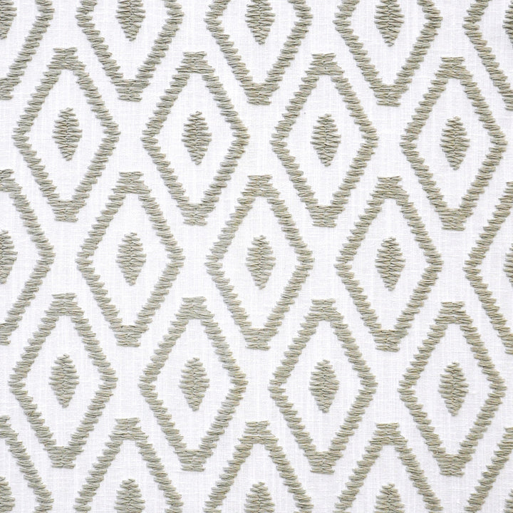 Solitaire # 516 Pewter by Maxwell Fabric COLOR THEORY-VOL.V ROCKSALT 82% POLYESTER/11% COTTON
7% LINEN INDIA See sample </p><p>Repeat: Horizontal: 3.4" and Vertical: 6.5" 54"EMB51.5 - Fabric Carolina -