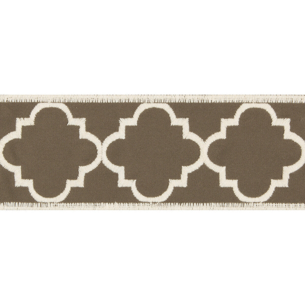 Garden Ogee Bark by Kravet Design Trim Kravet Design Trim Garden Ogee BarkTrim PERFORMANCE TRIM INDOOR/OUTDOOR POLYACRYLIC - 98%;POLYESTER - 2% Germany </p><p>Repeat: H: 3.15, V: 3.7 - Fabric Carolina -