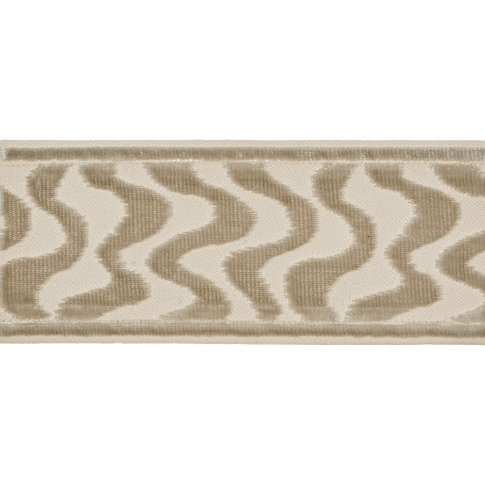 Jourdain Tape Pearl by Brunschwig & Fils Trim Brunschwig & Fils Trim Jourdain Tape PearlTrim L'ATELIER MODERNE COTTON - 56%;VISCOSE - 44% India </p><p>Repeat: H: , V: 3.25 - Fabric Carolina -