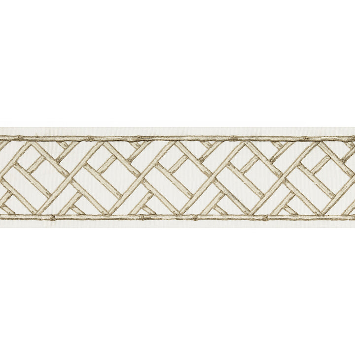 Torana Tape Pearl by Brunschwig & Fils Trim Brunschwig & Fils Trim Torana Tape PearlTrim TREILLIS PASSEMENTERIE COTTON - 76%;VISCOSE - 24% India </p><p>Repeat: H: 3.75, V: 7.7 3.75 - Fabric Carolina -