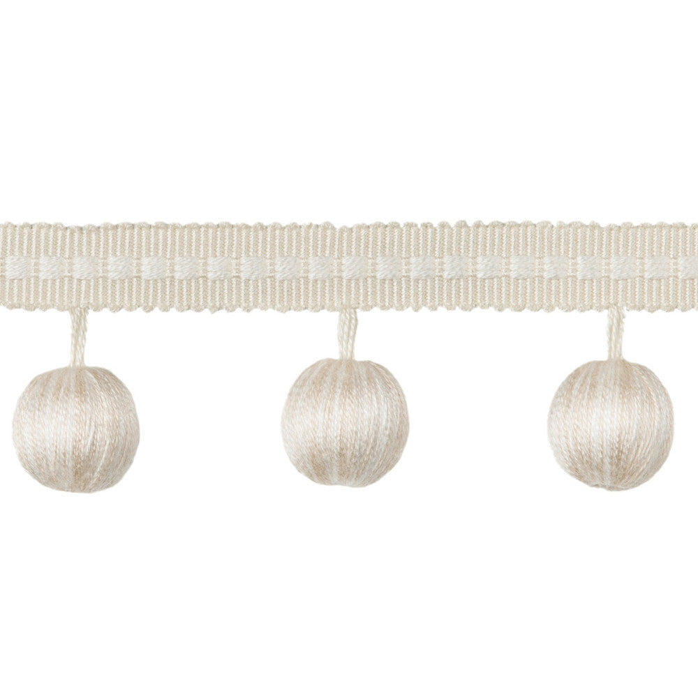 Claude Ball Fringe Snow by Brunschwig & Fils Trim Brunschwig & Fils Trim Claude Ball Fringe SnowTrim PASSEMENTERIE VOLUME I VISCOSE - 100% China </p><p>Repeat: H: 1.77, V: 0 1.77 - Fabric Carolina -
