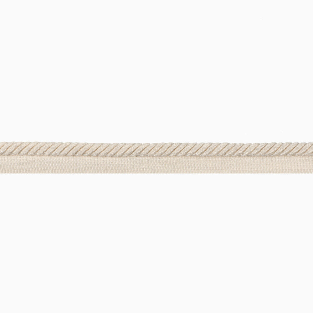 Barodet Cord Ivory by Brunschwig & Fils Trim Brunschwig & Fils Trim Barodet Cord IvoryTrim PASSEMENTERIE VOLUME I COTTON - 60%;VISCOSE - 40% France </p><p>Repeat: H: 0, V: 0 0.32 - Fabric Carolina -