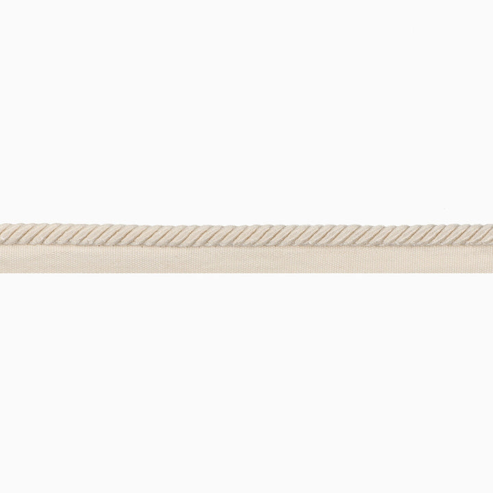 Barodet Cord Ivory by Brunschwig & Fils Trim Brunschwig & Fils Trim Barodet Cord IvoryTrim PASSEMENTERIE VOLUME I COTTON - 60%;VISCOSE - 40% France </p><p>Repeat: H: 0, V: 0 0.32 - Fabric Carolina -