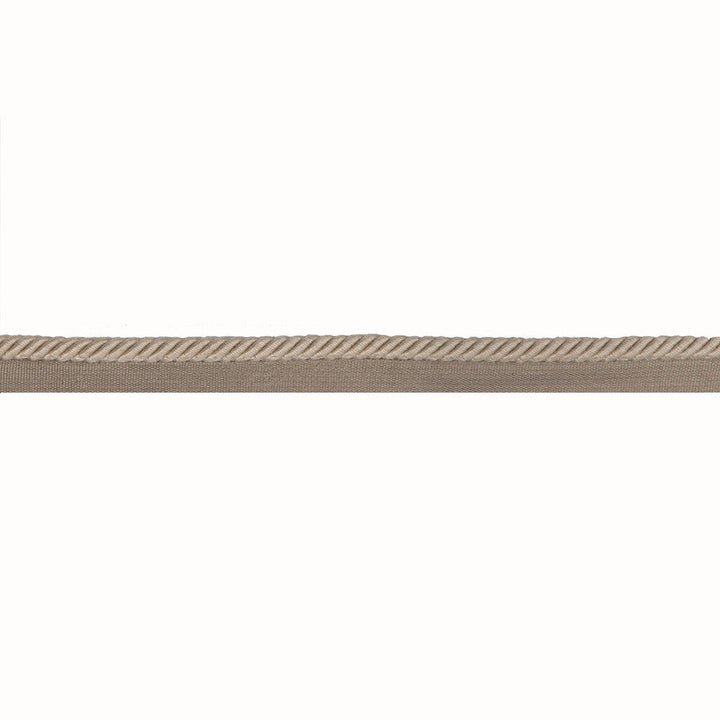 Barodet Cord Dove by Brunschwig & Fils Trim Brunschwig & Fils Trim Barodet Cord DoveTrim PASSEMENTERIE VOLUME I COTTON - 60%;VISCOSE - 40% France </p><p>Repeat: H: 0, V: 0 0.32 - Fabric Carolina -