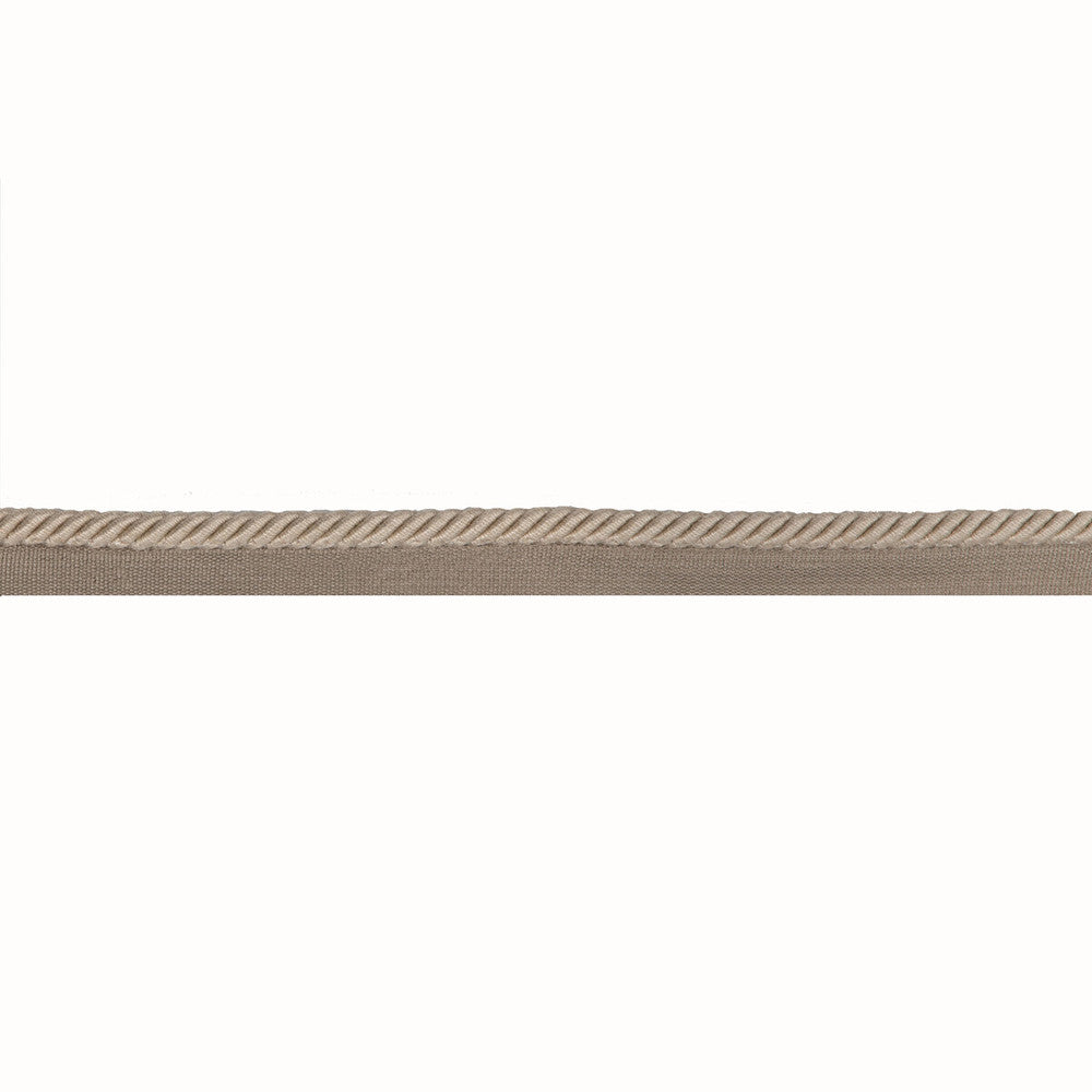 Barodet Cord Dove by Brunschwig & Fils Trim Brunschwig & Fils Trim Barodet Cord DoveTrim PASSEMENTERIE VOLUME I COTTON - 60%;VISCOSE - 40% France </p><p>Repeat: H: 0, V: 0 0.32 - Fabric Carolina -