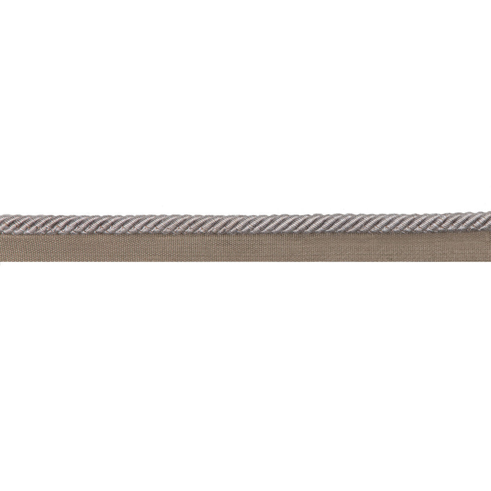 Barodet Cord Silver by Brunschwig & Fils Trim Brunschwig & Fils Trim Barodet Cord SilverTrim PASSEMENTERIE VOLUME I COTTON - 60%;VISCOSE - 40% France </p><p>Repeat: H: 0, V: 0 0.32 - Fabric Carolina -