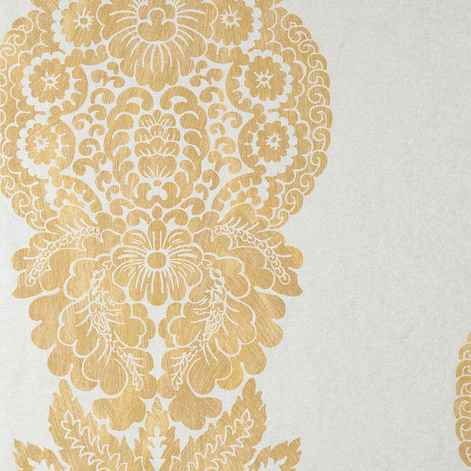 Rowan Damask Metallic Gold on Silver T89131 by Thibaut Wallpaper Thibaut Wallpaper Rowan Damask Metallic Gold on Silver T89131Wallpaper Damask Resource 4 Non Woven Wallpaper UNITED KINGDOM </p><p>Repeat: V: 25 20.5 - Fabric Carolina -
