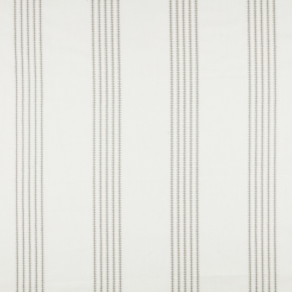 Tapster 3 Platinum by Marcus William Fabric Marcus William Fabric Tapster 3 PlatinumFabric KAI/MARCUS WILLIAM LINNAE VOLUME I 54%POL 46%COT %BEMB INDIA </p><p>Repeat: H: 7.625, V: 0.000 54 in - Fabric Carolina -