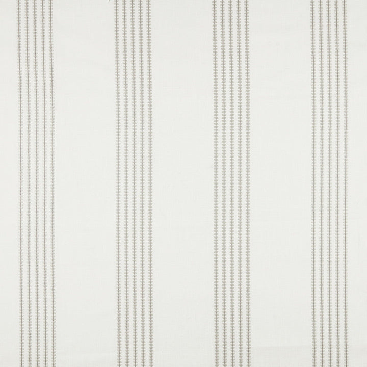 Tapster 3 Platinum by Marcus William Fabric Marcus William Fabric Tapster 3 PlatinumFabric KAI/MARCUS WILLIAM LINNAE VOLUME I 54%POL 46%COT %BEMB INDIA </p><p>Repeat: H: 7.625, V: 0.000 54 in - Fabric Carolina -