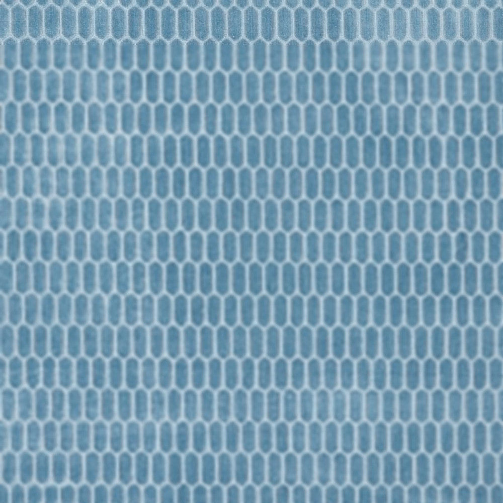 Tarot 10 Chambray by Marcus William Fabric Marcus William Fabric Tarot 10 ChambrayFabric KAI/MARCUS WILLIAM MIRAGE INDIA </p><p>Repeat: H: 0.875, V: 3.250 55 in - Fabric Carolina -