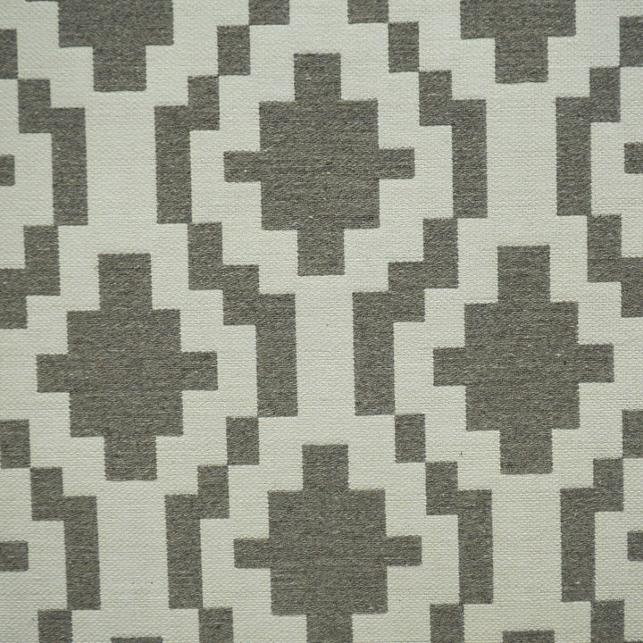 Tetris 33J7011 by JF Fabric Halcyon Book 50% Cotton, 38% Polyester, 8% Viscose, 4% Acrylic Italy 25000 Horizontal: 6.875 and Vertical: 6.875 54 - Fabric Carolina -