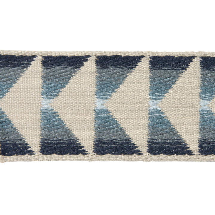 Lee Jofa Modern Tl10127-5 by Lee Jofa Modern Trim Lee Jofa Modern Trim Lee Jofa Modern Tl10127-5Trim KELLY WEARSTLER COLLECTION VISCOSE - 100% France </p><p>Repeat: H: , V: 2.5 - Fabric Carolina -