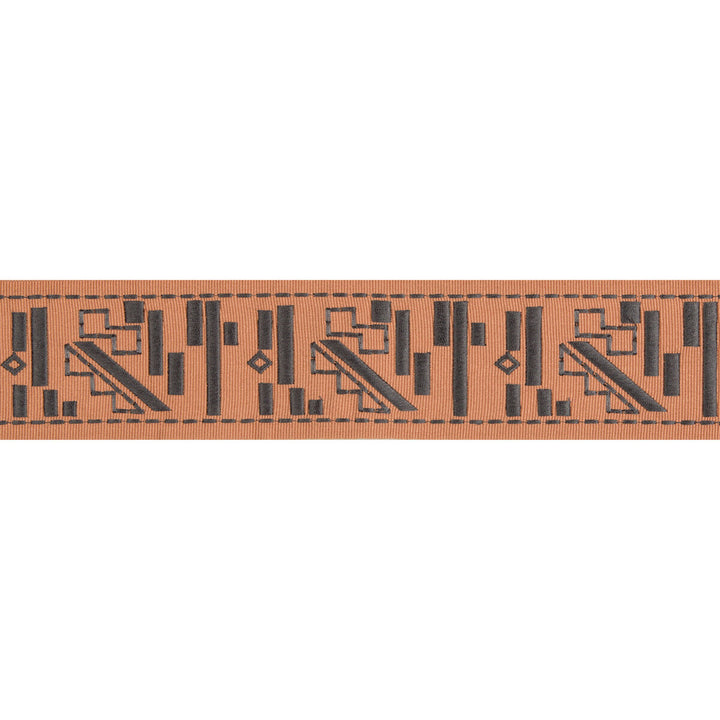 Fraktur Gris/Clay by Groundworks Trim KELLY WEARSTLER TRIMMINGS III RAYON - 59%;FIBRANNE - 40%;POLYESTER - 1% India Horizontal: 2.76 and Vertical: 4.33 2.76 - Fabric Carolina -
