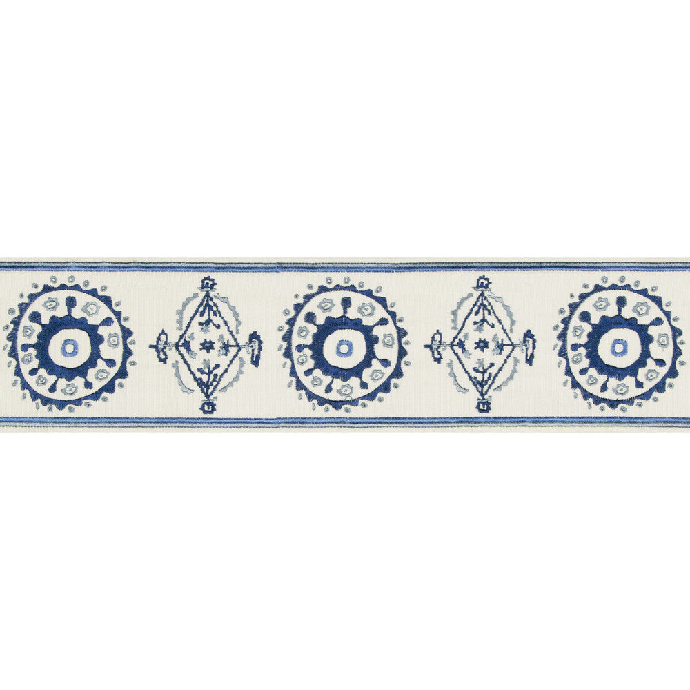 Belles Tape Blue/Navy by Lee Jofa Trim Lee Jofa Trim Belles Tape Blue/NavyTrim SUZANNE KASLER THE RIVIERA COLLECTION POLYESTER - 57%;RAYON - 43% India </p><p>Repeat: H: 4.52, V: 7.87 4.52 - Fabric Carolina -