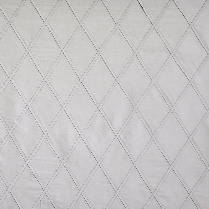 Tuck # 322 Silver Wing by Maxwell Fabric COLOR WAVES-PRECIOUS METALS 80% RAYON 20% POLYESTER INDIA </p><p>Repeat: Horizontal: H-4.75 and Vertical: V-7.25 54"EMB-51" - Fabric Carolina -