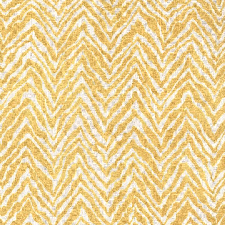 Urban 1 Amber by Stout Fabric RAINBOW LIBRARY HONEY/CHARDONNAY 100%COT UAE FLAME RETARDANT-CA BULLETIN 117-SECTION E FLAME RETARDANT-U.F.A.C. CLASS 1 WYZENBEEK 30 000 DOUBLE RUB WEAR TEST (HEAVY DUTY) </p><p>Repeat: 12 54 in - Fabric Carolina -