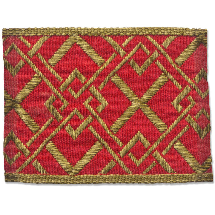Vanity 3 Lipstick by Stout Trim Stout Trim Vanity 3 LipstickTrim NEW WORLD TAPES & BORDERS 100%SVI FRANCE </p><p>Repeat: H: 2.125, V: 0.000 2.65 in - Fabric Carolina -