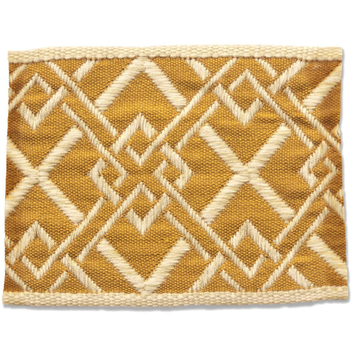 Vanity 4 Topaz by Stout Trim Stout Trim Vanity 4 TopazTrim NEW WORLD TAPES & BORDERS FRANCE </p><p>Repeat: H: 2.125, V: 0.000 2.65 in - Fabric Carolina -