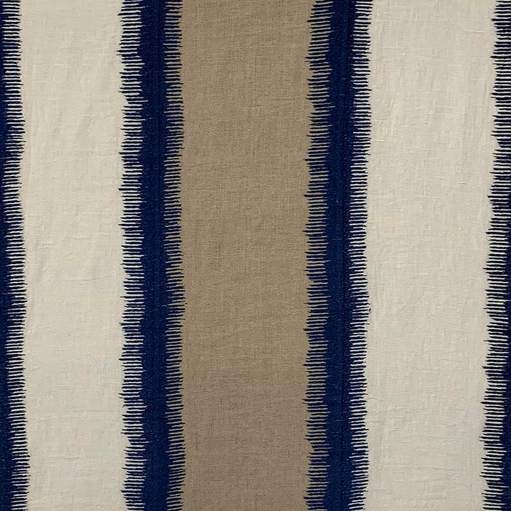 Vunnee Cadet by Magnolia Fabric See sample 100% Linen INDIA </p><p>Repeat: Horizontal: 16.00 and Vertical: 0.0 51" - Fabric Carolina -