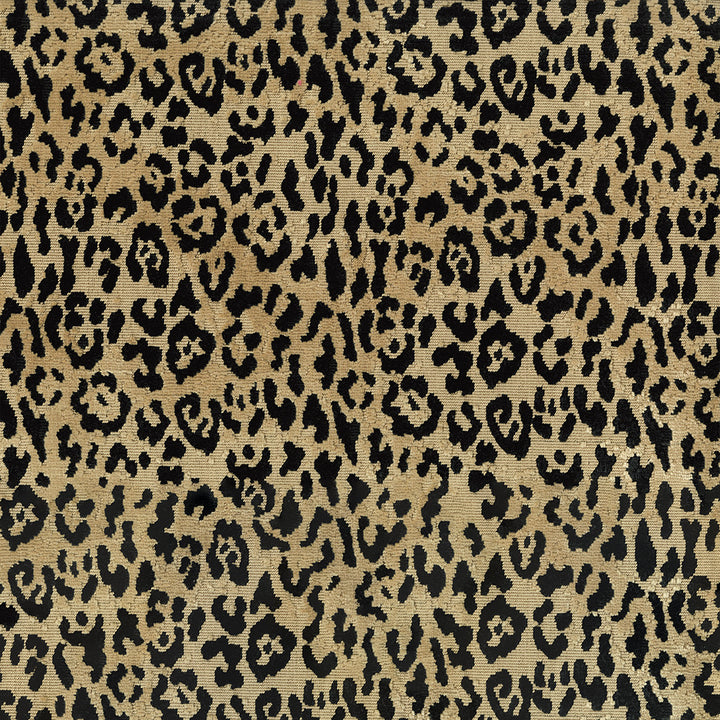 Lipped 54 Coin by ABBEYSHEA Fabric 55% Cotton
45% Polyester CN 42,000 Double Rubs (Wyzenbeek) </p><p>Repeat: Horizontal: 13.5 in. (24.30 cm) up the roll and Vertical: 7.75 in. (19.69 cm) across the roll 56 in. (142 cm) - Fabric Carolina -