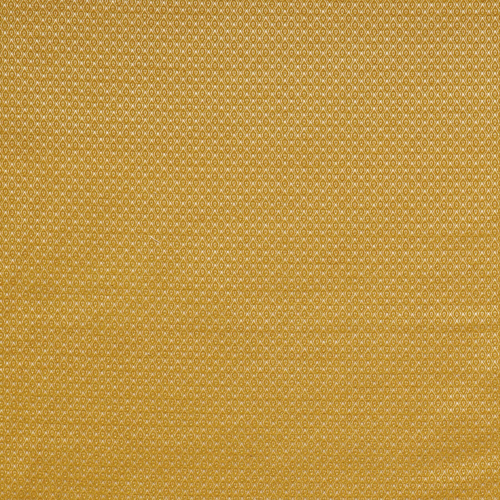 Woburn 1 Goldenrod by Marcus William Fabric Kai/Marcus William Imelda 73% Polyester 27% Cotton INDIA MARTINDALE WEAR TEST (30 000 CIRCULAR RUBS) Horizontal: 0.5 and Vertical: 0.625 53 in - Fabric Carolina -