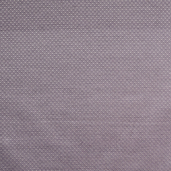 Woburn 7 Vineyard by Marcus William Fabric KAI/MARCUS WILLIAM IMELDA 73%POL 27%COT INDIA MARTINDALE WEAR TEST (30 000 CIRCULAR RUBS) Horizontal: 0.5 and Vertical: 0.625 53 in - Fabric Carolina -