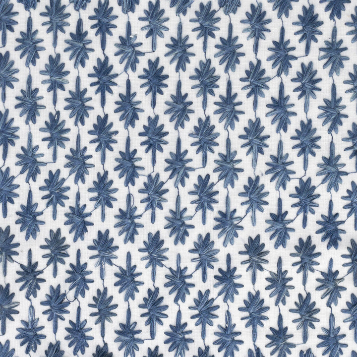 Wyckwood 2 Navy by Stout Fabric Stout Fabric Wyckwood 2 NavyFabric RAINBOW LIBRARY DENIM/INDIGO INDIA </p><p>Repeat: H: 1.125, V: 1.250 52 in - Fabric Carolina -