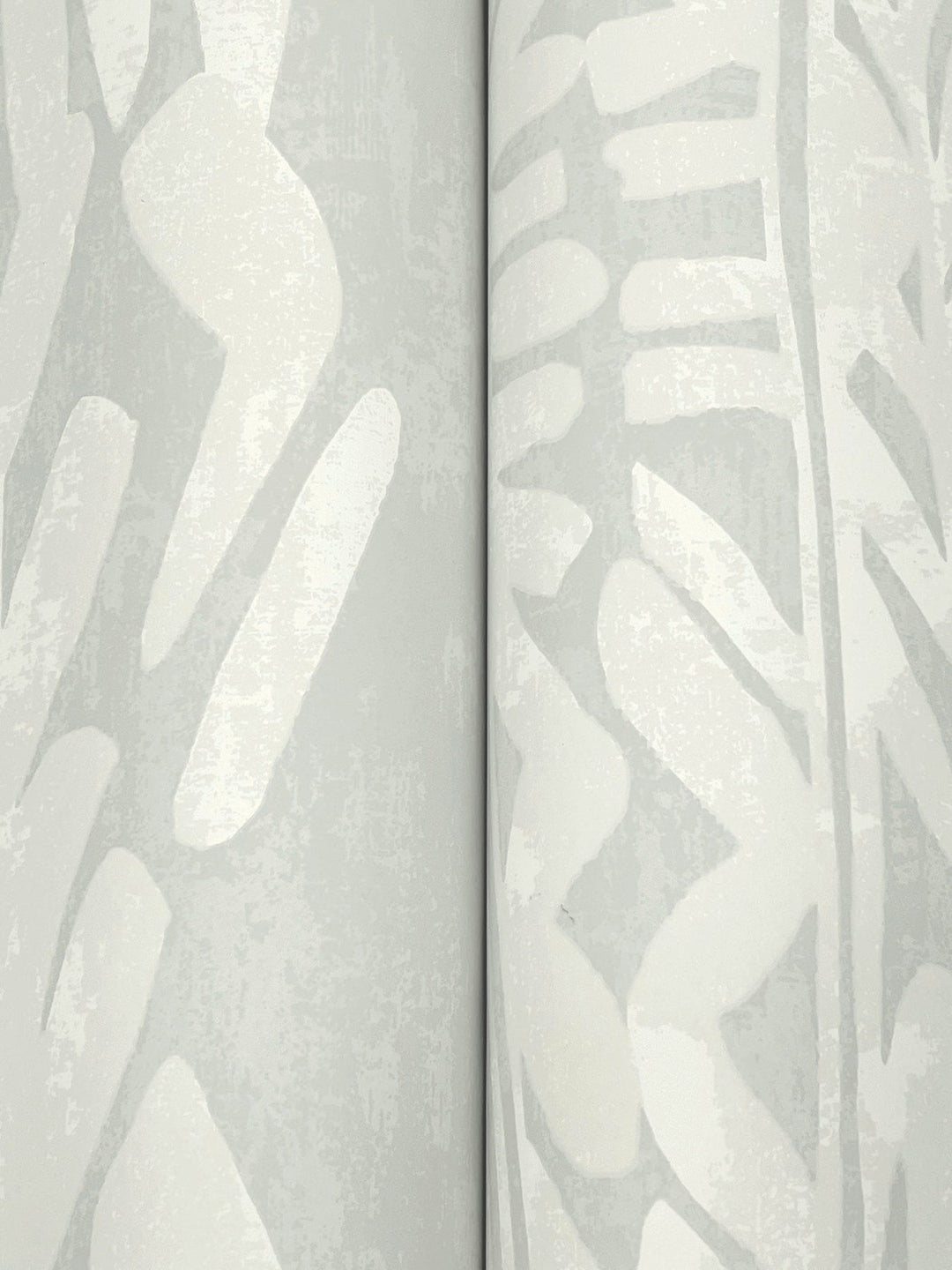 Timira Grey Wallpaper by Ronald Redding Designer