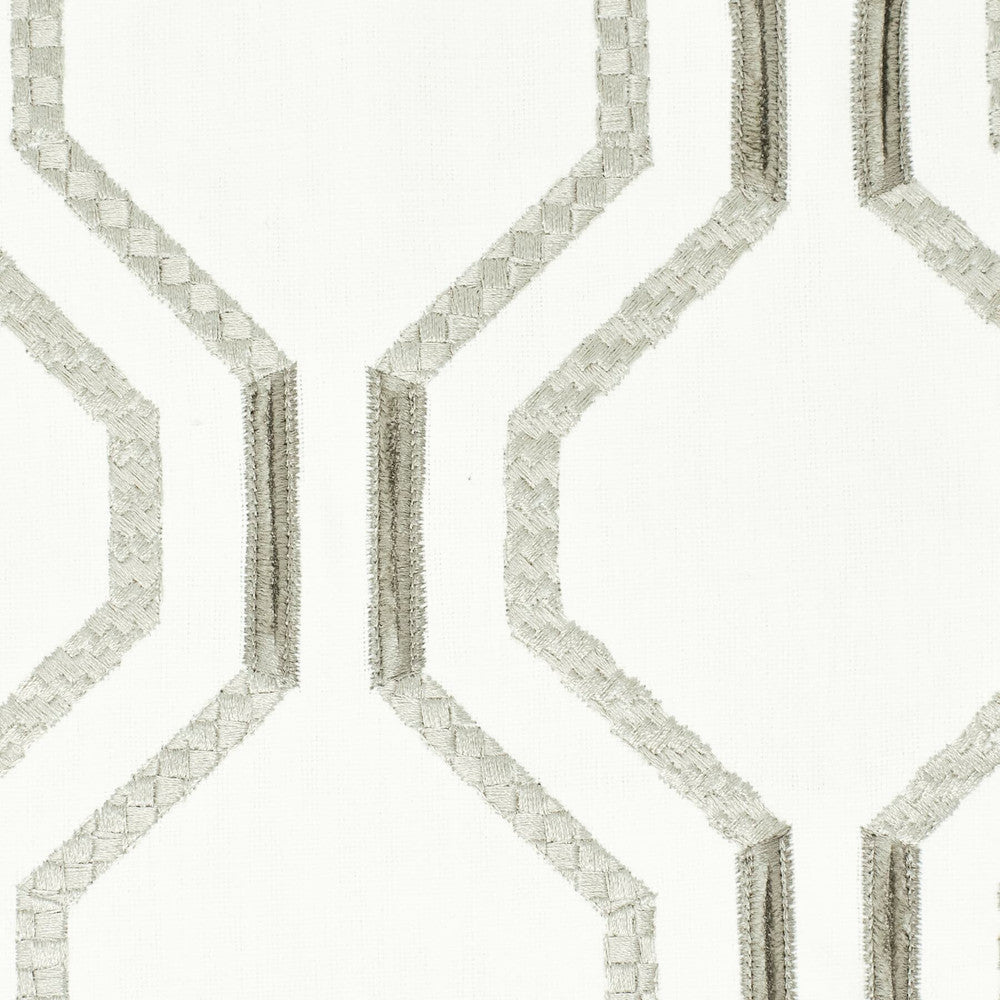 Zariba 1 Oyster by Stout Fabric RAINBOW LIBRARY TOAST/DRIFTWOOD 52%COT 48%POL %PEMB INDIA FLAME RETARDANT-U.F.A.C. CLASS 1 FLAME RETARDANT-N.F.P.A. 260A CLASS 1 CATB 117-2013 WYZENBEEK 30 000 DOUBLE RUB WEAR TEST (HEAVY DUTY) Horizontal: 6.5 and Vertical: 6.25 54 in - Fabric Carolina -