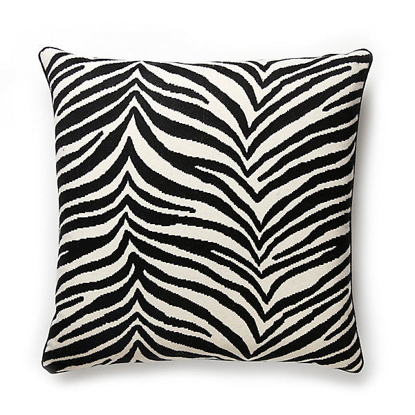 Singita Black & White by Scalamandre
 Pillow Scalamandre
 Pillow Singita Black & WhitePillow 100% WOOL USA </p><p>Repeat: H: 15", V: 17.5" 52.5" - Fabric Carolina -