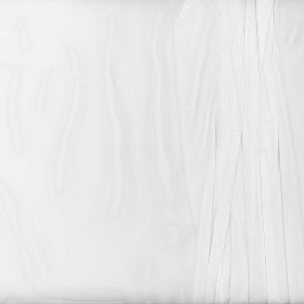 Early Frost Snow by Carole Fabric 100% Polyester Turkey N/A Horizontal: 0 and Vertical: 0 118 - Fabric Carolina -