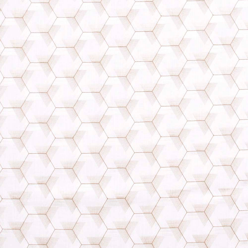 Still Love Me Vanilla by Carole Fabric Modern Edge 82% Polyester, 11% Cotton, 7% Linen India N/A Horizontal: 5.25 and Vertical: 3.25 53.5 - Fabric Carolina -