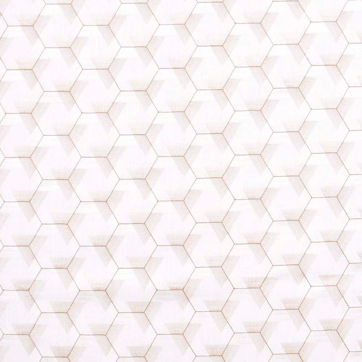 Still Love Me Vanilla by Carole Fabric Modern Edge 82% Polyester, 11% Cotton, 7% Linen India N/A Horizontal: 5.25 and Vertical: 3.25 53.5 - Fabric Carolina -