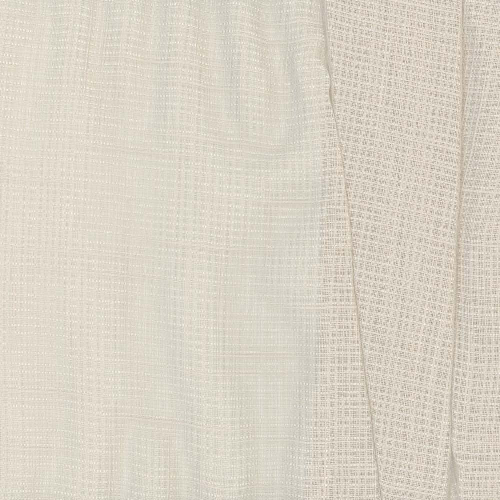 Palm Coast Ivory by Carole Fabric 100% Polyester Turkey N/A Horizontal: 0 and Vertical: 0 130 - Fabric Carolina -