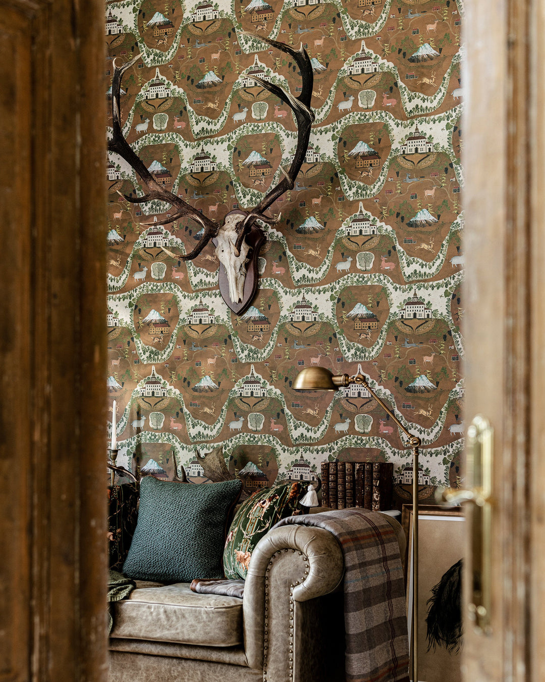 Mind The Gap Wallpaper GALTÜR OF TYROL Amber Gold Wallpaper (WP20689) - Fabric Carolina