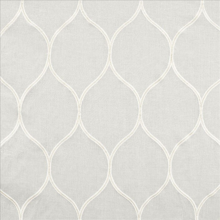 High Roller White by Kasmir Fabric 5108 100% Cotton
 INDIA </p><p>Repeat: Horizontal: 4 2/8 inches and Vertical: 8 inches 51 - 56 - Fabric Carolina -