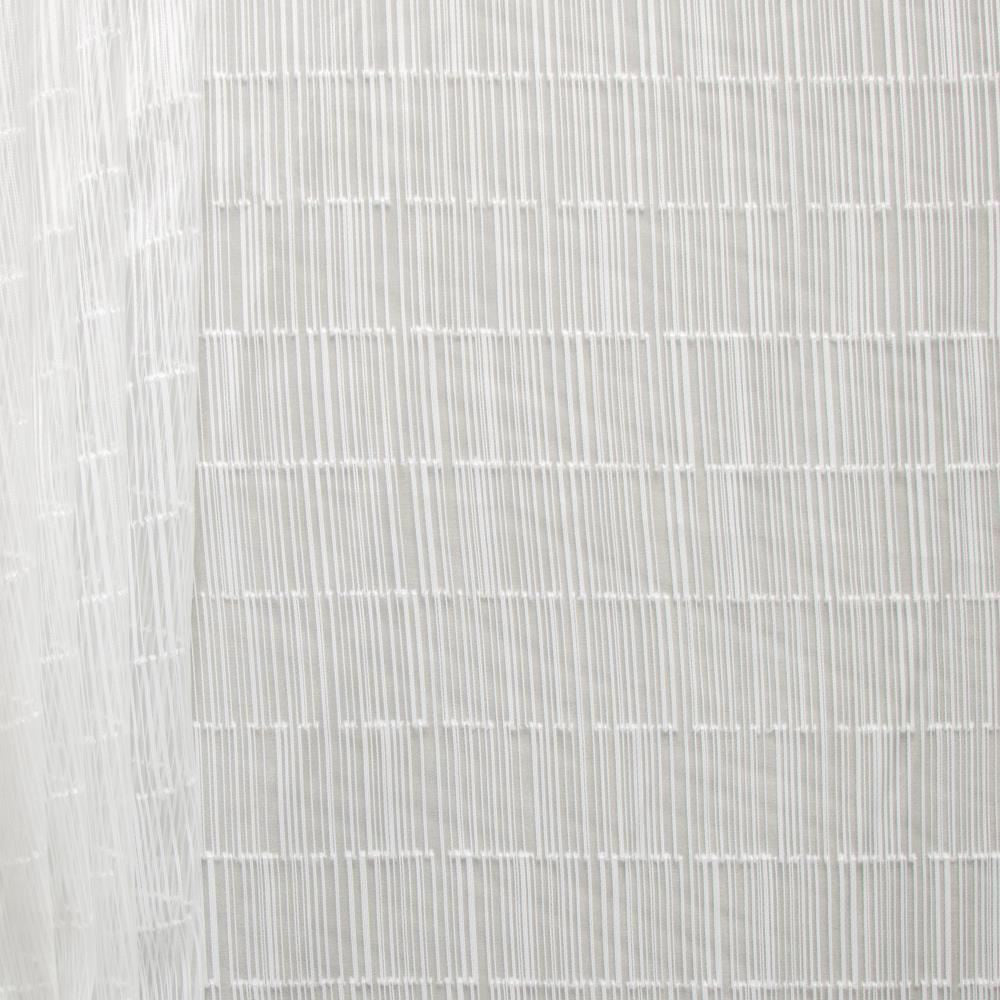 Peggy Snow by Kasmir Fabric 1465 100% Polyester
 CHINA </p><p>Repeat: Horizontal: 4 1/8 inches and Vertical: 2 inches 118 - Fabric Carolina -