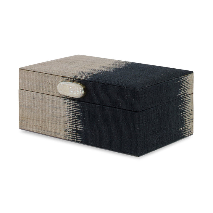 Palmer Box QR-19055.BLACKNAT.0 by CuratedKravet CuratedKravet A decorative grass box featuring ombre-like coloring from natural to black. Detailed with shell hardware. Philippines DUST LIGHTLY WITH A SOFT, DRY CLOTH. </p><p>Dimensions: Length 9, Height 3.25, Width 6 Grass - 50%, Wood - 45%, Shell - 5% - Fabric Carolina -