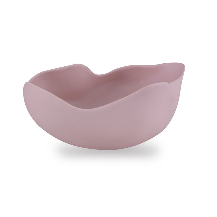 Curves Bowl, Small QR-19156.DUSTYPNK.0 by CuratedKravet CuratedKravet An organically curved and shaped ceramic bowl in a dusty pink finish. France DUST LIGHTLY. </p><p>Dimensions: Length 8, Height 4, Width 8 Ceramic - 100% - Fabric Carolina -