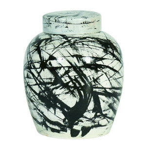 Spencer Vase QR-20439.WHTBLK.0 by CuratedKravet
