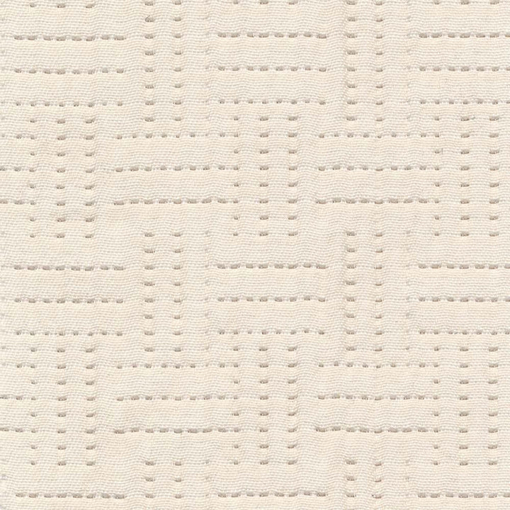 Quinlan Quilt Snowdrift by Kasmir Fabric 1407 100% Polyester
 CHINA </p><p>Repeat: Horizontal: 1 6/8 inches and Vertical: 1 6/8 inches 56 - Fabric Carolina -