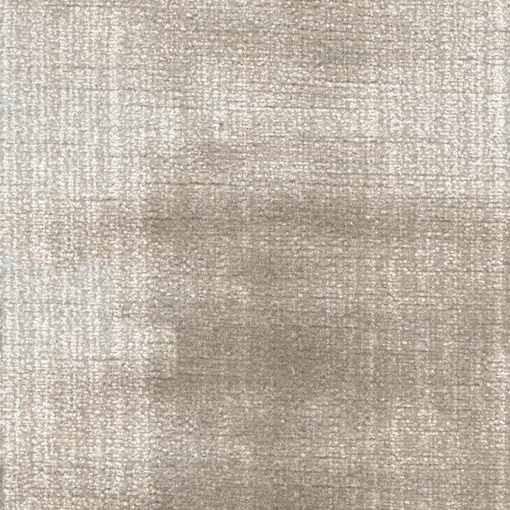 Rembrandt Chinchilla by Kasmir Fabric 1422 75% Rayon
25% Cotton
 USA </p><p>Repeat: Horizontal: 1 inches and Vertical: N/A 54 - 55 - Fabric Carolina -