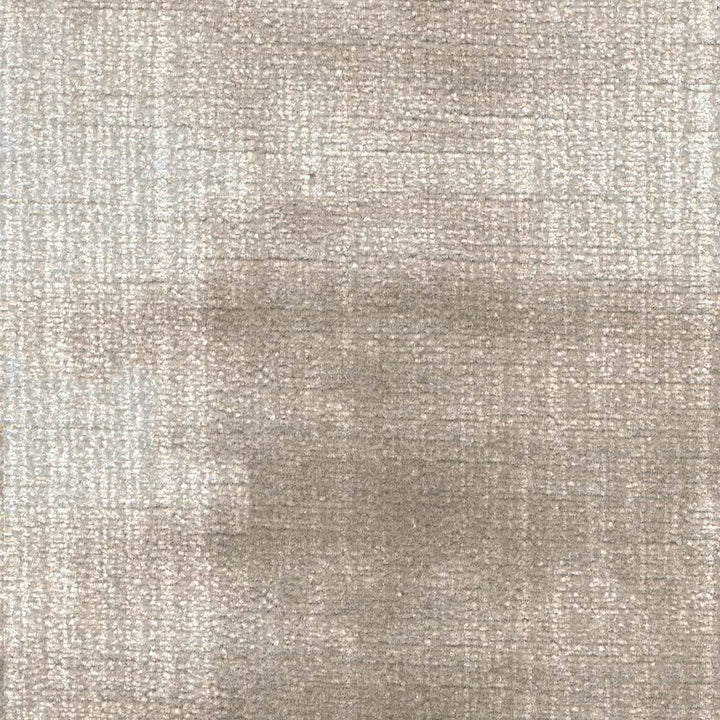 Rembrandt Chinchilla by Kasmir Fabric 1422 75% Rayon
25% Cotton
 USA 100,000 Wyzenbeek Double Rubs </p><p>Repeat: Horizontal: 1 inches and Vertical: N/A 54 - Fabric Carolina -