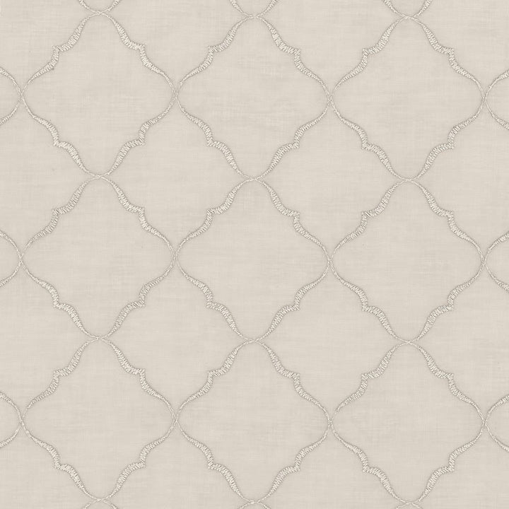 Tandoori Sheer Silver by Kasmir Fabric 5077 100% Polyester
Embroidery
100% Polyester
 TURKEY </p><p>Repeat: Horizontal: 3 2/8 inches and Vertical: 3 2/8 inches 58 - 59 - Fabric Carolina -