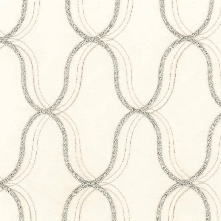 Wavefront Platinum by Kasmir Fabric 5077 100% Polyester
Embroidery
100% Polyester
 TURKEY </p><p>Repeat: Horizontal: 4 3/8 inches and Vertical: 6 3/8 inches 52 - 59 - Fabric Carolina -