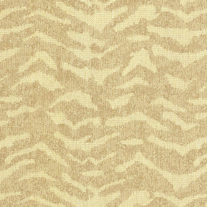 Wildling Pearl by Kasmir Fabric 5112 62% Rayon
38% Polyester
 USA </p><p>Repeat: Horizontal: 15 4/8 inches and Vertical: 15 7/8 inches 54 - 55 - Fabric Carolina -