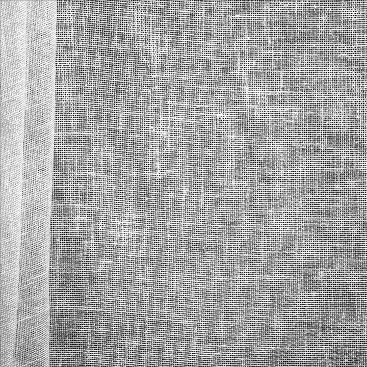 Wondrous White  by Kasmir Fabric 1475 56% Polyester 44% Linen  FRANCE  </p><p>Repeat: Horizontal: N/A and Vertical: N/A 118  - Fabric Carolina -